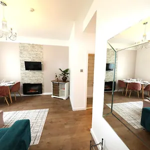 Amprenta - Gorgeous Interior Designed 1 Bedroom Bournemouth
